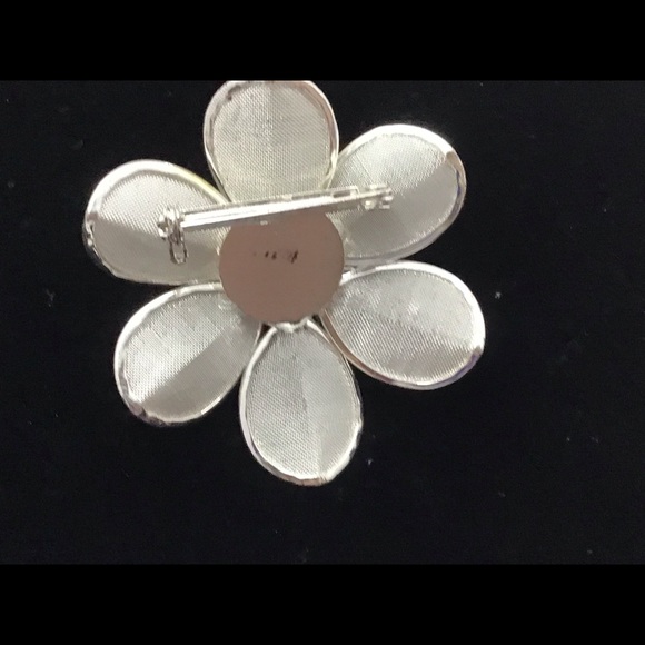 Vintage Mesh Silver Tone Brooch - Picture 2 of 3